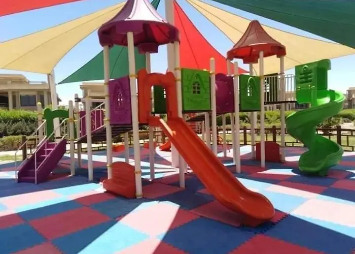 Blue Bay Sokhna Aqua Park بلو باي اسيا العين السخنه - عائلات فقط 4*